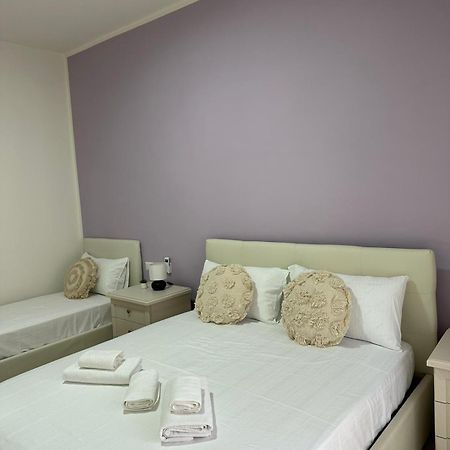 The Roman Guesthouse Luaran gambar