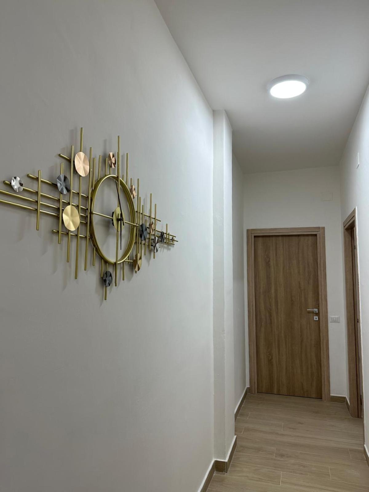 The Roman Guesthouse Luaran gambar