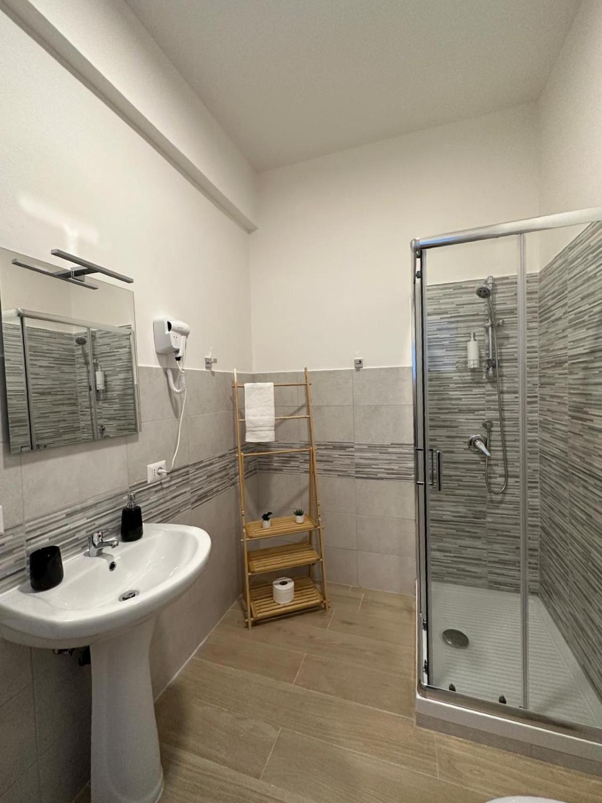 The Roman Guesthouse Luaran gambar