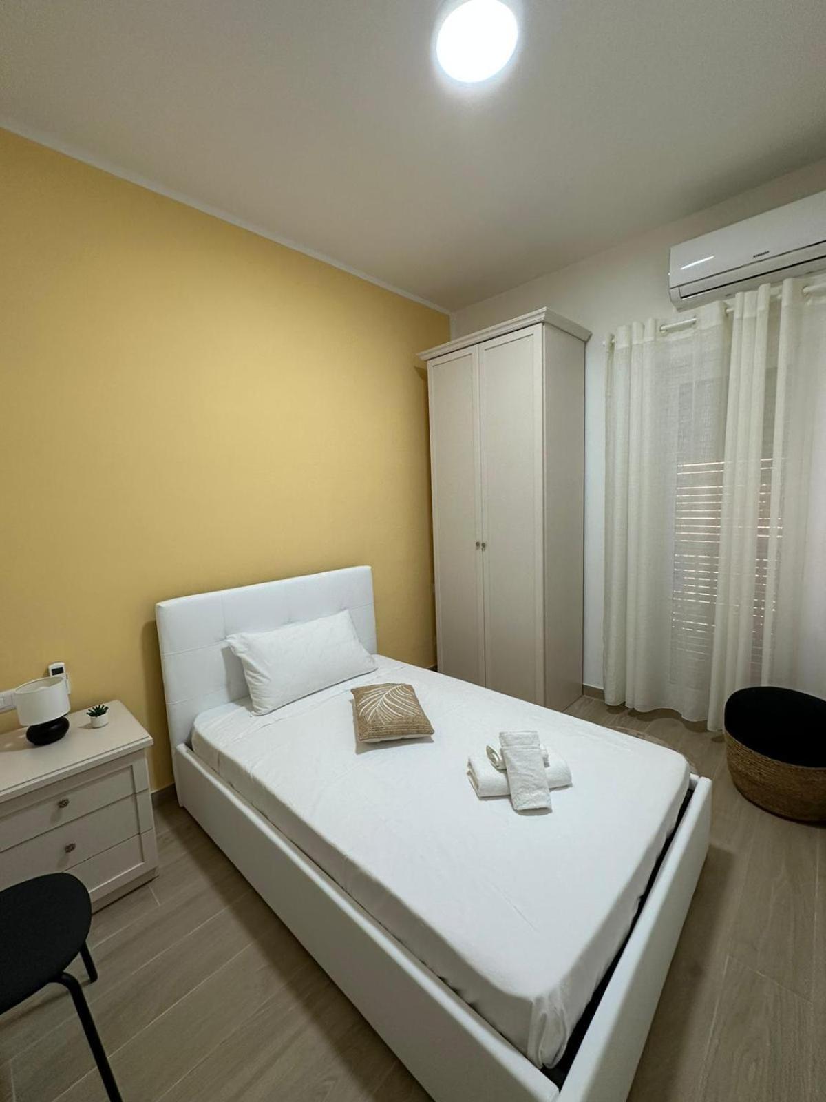 The Roman Guesthouse Luaran gambar